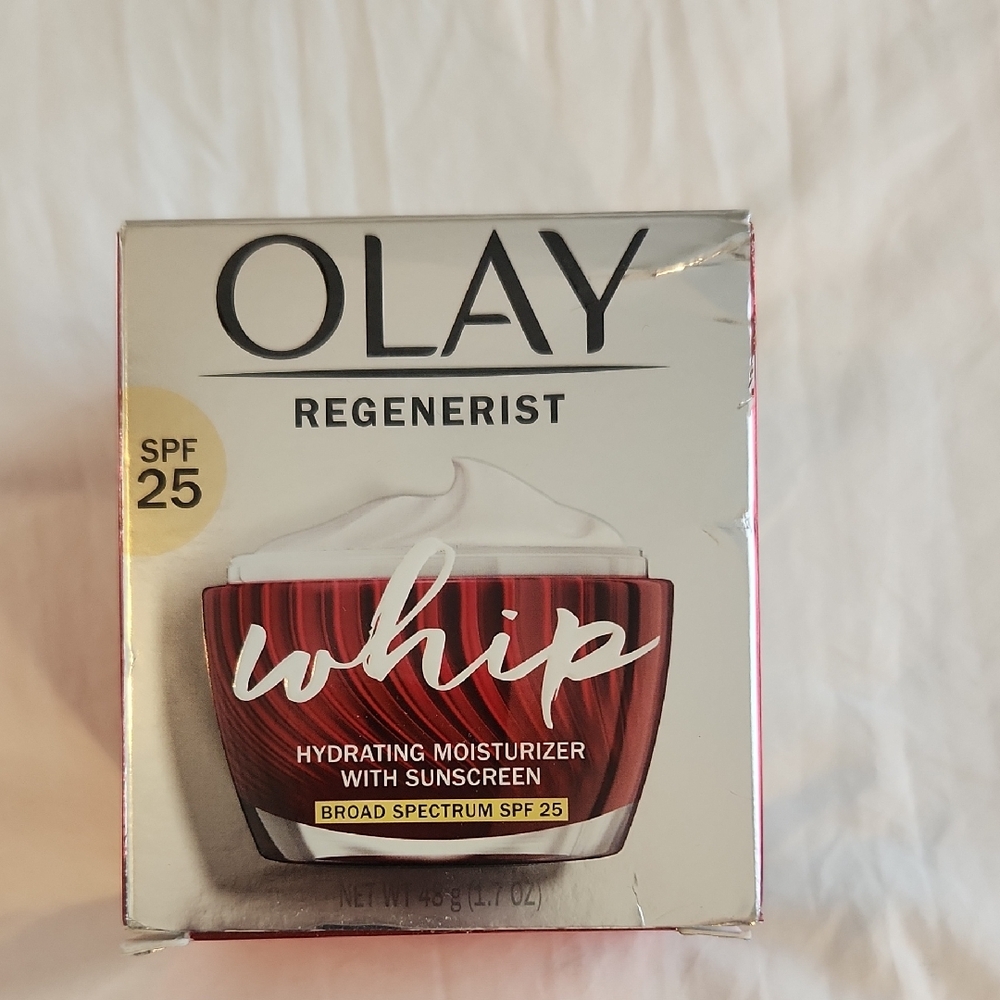 New Olay Regenerist Whip Hydrating Moisturizer with Sunscreen